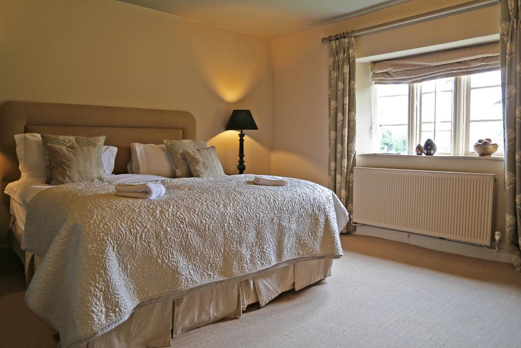 The Seagrave Arms Hotel Weston Subedge Ruang foto